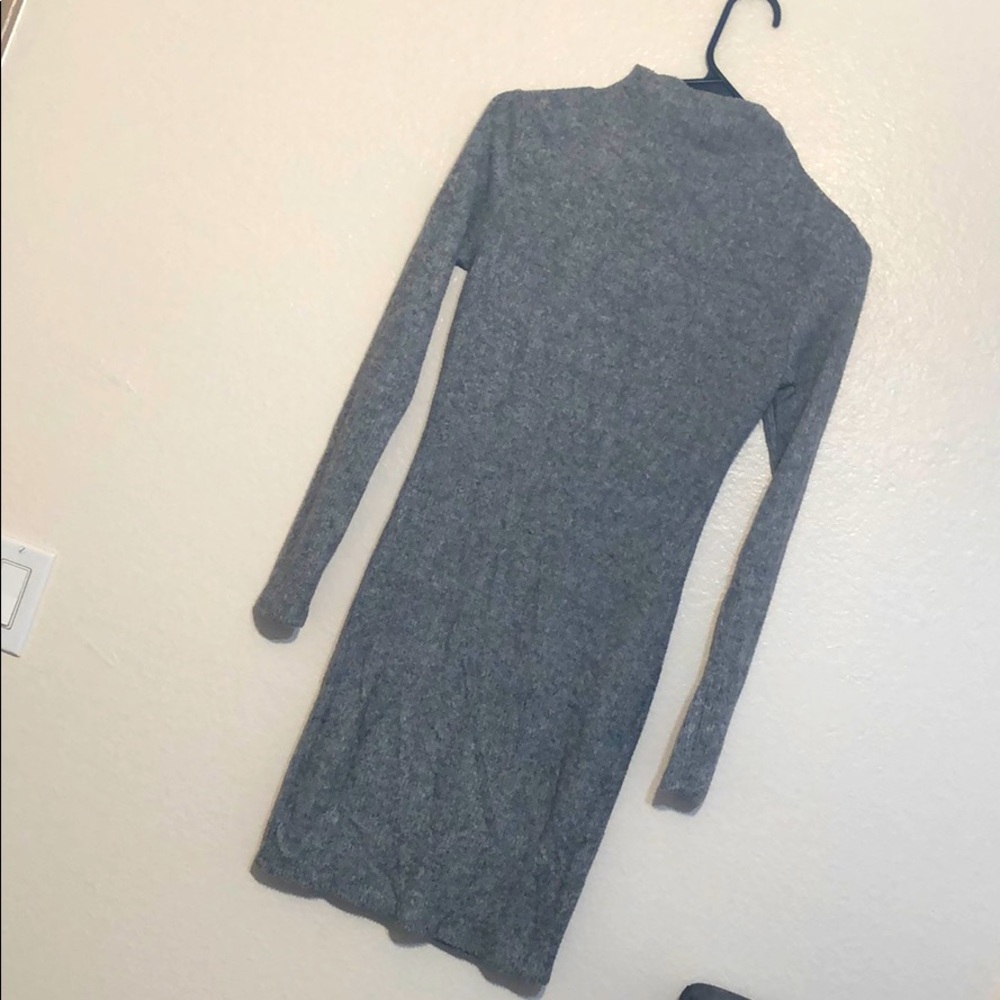 Women Mid-Dress (S) Thin Fabric and Curve Body